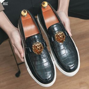 Nuove sneaker con stampa in pietra scarpe casual da uomo con stampa coccodrillo copri piedi scarpe da tavola con frange mocassini piatti slip-on inglesi A1