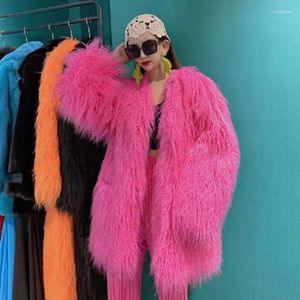 Cappotto di pelliccia da donna Autunno Inverno 2023 Donna Arancione Blu Rosa Giallo Lusso Lungo scollo a V Imitazione Spiaggia Lana Moda femminile