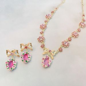 Collana Orecchini Set Gioielli romantici dolci Farfalla da donna Anello pendente in cristallo Accessori da sposa Regalo di anniversario