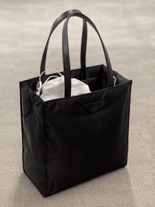 22tote Nylon shopping bag designer tote bag Designer Crossbody Bag Famous womens handbag Crossbodys Designer Waist Bag Fashion Men womens bag