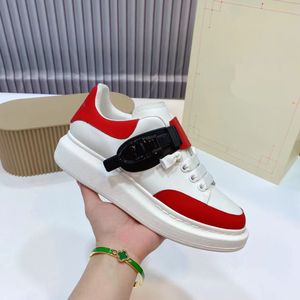 Top New Men and Women Fashion Shoes Leather Lace Up Platform Oversized Sole Sneakers White Black Casual Shoes