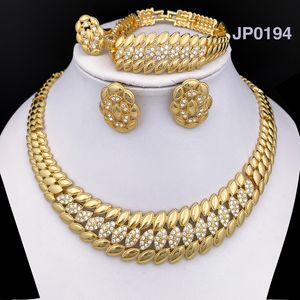 Set di gioielli da sposa Brasile Colore oro per le donne Dubai Moda Collana Orecchini Anello Bracciale Set Sposa Regalo per feste 230804