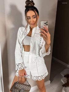 Kvinnors spårdräkter Xikom Women Shorts Set Tops 2023 Summer Bluses Two Piece Set Clothing Crochet Spliced ​​White Suit