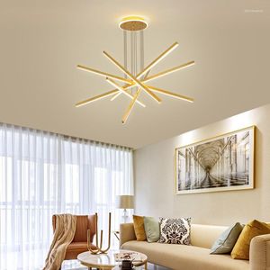 Lampadari Lampadario Golden Stair Simple Modern Duplex Building High-rise Empty Living Room Hall Personalità creativa Lampade a LED lunghe