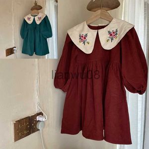 Mädchenkleider Frühling und Herbst Mädchen Kleid Neue bestickte Puppe Kragen bestickte Blume Revers Prinzessin Kleid lässige Kinderkleidung x0806