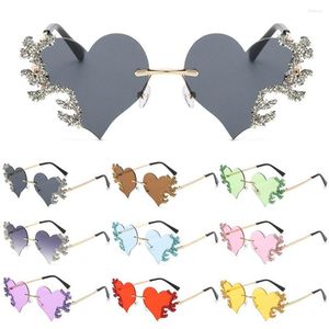 Solglasögon Retro Rimless Flame Heart For Women Trendy Bling Heart-Shaped Sun Glasses Summer Beach Shades Party Party