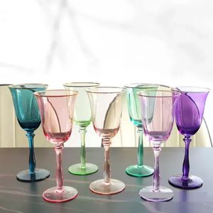 300 ml färgat vingglasbägare rött vinglas Champagne Saucer Cocktail Swing Cup For Wedding Party KTV Bar Creative JY11