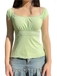 女性のTシャツ女性s y2kサマーティートップ半袖正方ネックスリムフィットレースパッチワークTシャツ花の刺繍された自由bohoブラウス