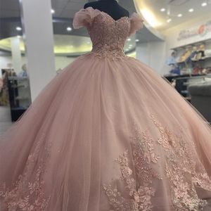 Розовое блестящее платье Quinceanera, бальное платье 2024, аппликация, расшитое бисером кружево с открытыми плечами, сладкое платье 16, вечернее платье, Vestidos De 15 Anos