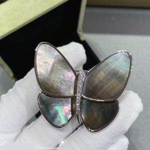 Top Natural Grey Mother Shell of Pearl Broochs For Women Butterfly Broche Brawle Four Leaf Flowers Dupe Design