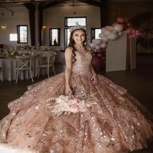 Sexy Roségold glitzerndes Quinceanera-Kleid mit voller Spitze, Ballkleid, Herzform, Kristallperlen, Korsettrücken, Rüschen, abgestuft, Sweet 16, 182I