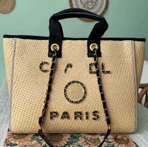 أزياء حقائب الشاطئ الفاخرة للسيدات العلامة التجارية CH Women Women Handbag Procsioners Packpack Propack Classics Classics Enterpans Large Trace Handbags Metal Labelpacks Bag 8TJ1