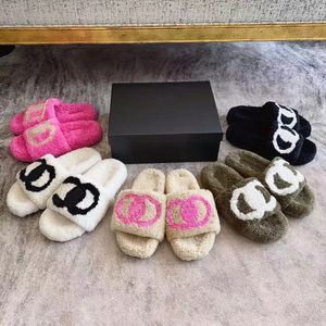 Lüks Bayanlar Erkek Kanal Evi Yünlü Slayt Sandale Düz Bulanık Terlik Kabarık Sandal Tasarımcı Ayakkabı Moda Oyuncak Ayı Terlik 10a En Kalite Tazz Kürk Slides
