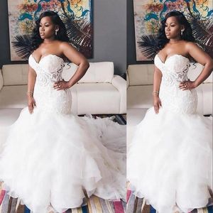 2021 Vintage Sexig African Mermaid Wedding Dresses Sweetheart Illusion Lace Appliques Crystal Pärlade rufsar Tiered Organza Formal 287A