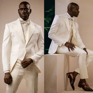 Nuovi uomini di arrivo Abiti da sposa Smoking delicati Blazer con risvolto con visiera Costume Homme Abbigliamento da sposo elegante 3 pezzi Abbigliamento