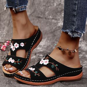 174 Yaz Kadın Peep Toe Ayakkabı Çiçek Kadın Rahat Kadın Terlik Retro Sandalet Zapatillas Mujer 230807 B