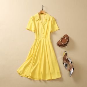 2023 여름 노란색 단색 드레스 짧은 소매 옷깃 목 버튼 무릎 길이 캐주얼 드레스 A3Q012215