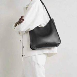 The same ROSE Park Chae-young Row Armpit bag Symmetric leather shoulder commuter Fashion goes with everything