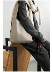 the row bag Contracted 2023 Cowhide Large Capacity Litchi Grain Single Shoulder Bucket Bag Fashion past bij alles