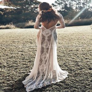 Suknie vintag sukienki koronkowe Backless Boho Beach Wedding Długie rękaw Nagie podszewka Country Bohemian Hippie Gypsy Bride308f