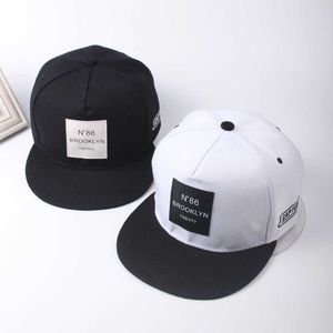 Novos homens e mulheres BROOKLYN Letters Patch de cor sólida Boné de beisebol Hip Hop Caps Chapéu de sol de couro Snapback Hats Bone free shopping