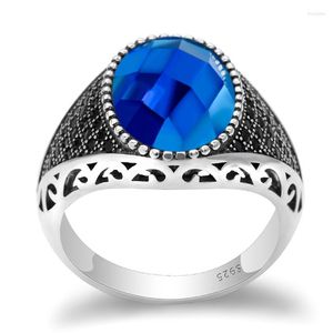 Klusterringar 925 Sterling Silver Men's Ring med Blue Cubic Glass Stone Vintage Thai Lämplig för manliga och kvinnliga turkiska smycken