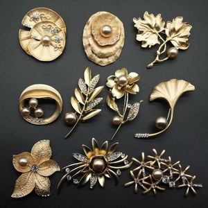 Pins Brooches High-grade Matte Flower Leaf Brooch Rhinestones Geometric Gypsophila Suit Brooch Cardigan Pin Collar Pin Buckle HKD230807