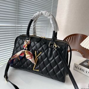 Yastık çanta çanta tasarımcısı çanta çanta çanta lüks omuz çantaları kadınlar crossbody çanta parıltı kayış çantası yeni siyah gün batımı yl sanit 32cm