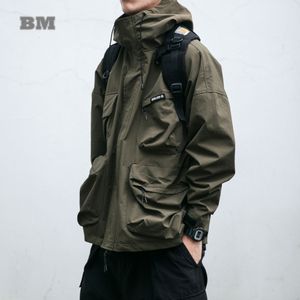 Męskie kurtki koreańskie streetwear górski kurtka z kapturem mężczyzn ubrania japońskie harajuku swobodny wiatr cargo moda czarne płaszcze mężczyzna 230804