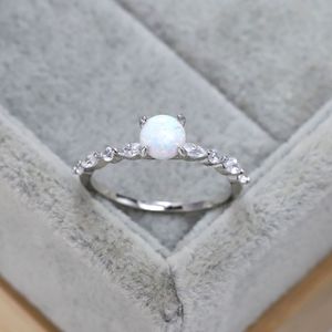 S925 Серебряное кольцо стерлингового кольца простое роскошное австралийское набор драгоценных камней Алмазное кольцо Элегантное персонализированное обручальное кольцо для женщин