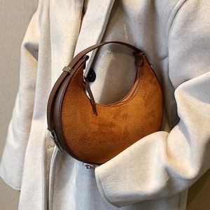 Abendtaschen Schulterseite für Frauen Peeling Leder weiblich 2023 Trend Wintermode Satteltasche Handtasche Kupplung klein 230807