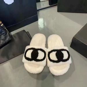 toppkvalitetskanal loafer mode nallebjörn sandale populära fluffiga sko sandal berömd designer kvinna tofflor fuzzy tofflor