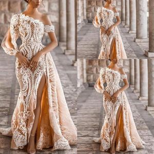 2021 Champagne One Shoulder Mermaid Wedding Dresses Formal Bridal Gowns Thigh Slits Long Sleeve White Lace Appliques Overskirt Det309j