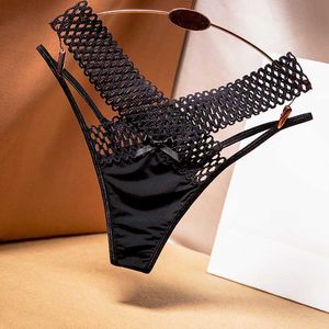 Женщины G-String Sexy Hollow Out Thinker Thong Lingere Panties с низким талией плюс размеры женские трусы Thongs T-Back Black Roneypant L230626