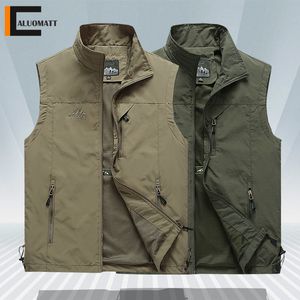 Men's Vests Men Vests Jacket Summer Outdoors Sleeveless Men's Vest Casual Travels Thin Fishing Vest Waistcoat Male Clothes S-5XL 230804