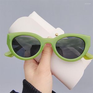 Солнцезащитные очки 2023 дамы кошачьи глаза роскошные простые круглые рамки ультрафиолетовые очки мужчины женщины мода на открытые солнцезащитные оттенки