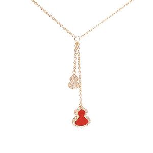 Collana con pendente in oro placcato 18 carati Diamanti classici in acciaio al titanio Bottiglia con pendente in zucca Collane con pendente da donna Collana di gioielli di design Regalo