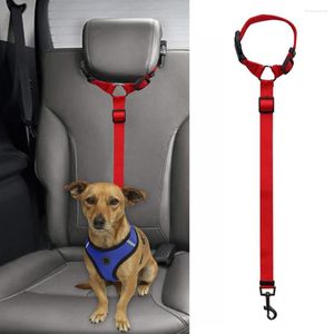 Coleiras para cães Cinto de segurança universal prático para animais de estimação para cães Arnês de carro ajustável Coleira Clipe de viagem Cinto de segurança para gatos com chumbo