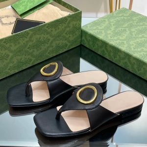 Fashion designer women's slippers Flip-flops sandals comfortable and soft at the seaside in summer size35-40