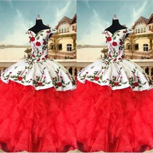 2023 خمر مطرزة فساتين Quinceanera كرات الثوب قبالة الكتف الكتف organza satin sweet 16 Girls Prom Pageant 282r