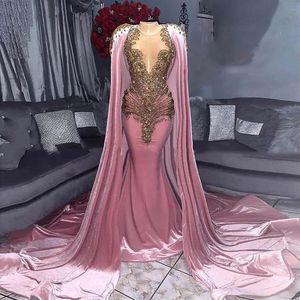 Pink Velvet Evening Dress With Cape Gold Beading Crystal Mermaid Prom Dress Arabic Formal Party Dress Vestidos273F