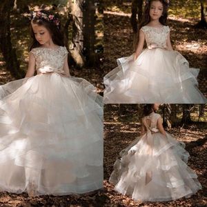 Sukienka z kwiatową sukienką z Kościa Kaliwowa Koronowa pusta tylna sukienka na ślubne niestandardowe podłogę Bow Lovely Sukienki dla niemowląt 221Q