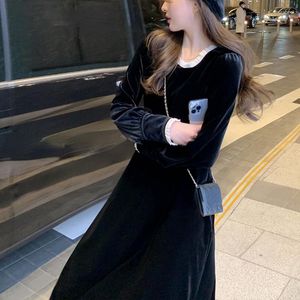 Casual Dresses 2023 Spring French Vintage Velvet Midi Dress Party Women Retro Design ELEGAN Black Outwear One Piece Korean