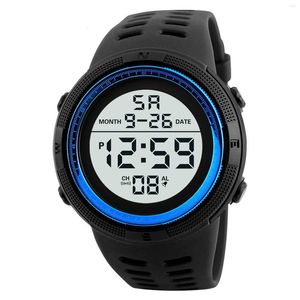 Armbandsur mode utomhus cool sportklocka män multifunktion elektroniska klockor med fyra knappar väckarklocka vattentät digital reloj
