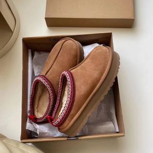 Bagaj Wgg Lüks Avustralya Tasman Outdoors Bootic Ünlü Tasarımcı Kadın Platformu Popüler Yün Loafer En Kaliteli Koyun Dinili Ayakkabı Tazz Shearling Kar Botları