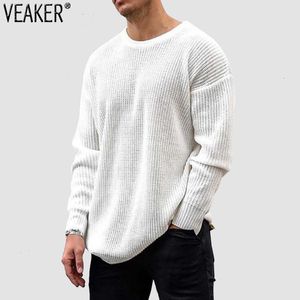 Herrtröjor Autumn Men's Loose O-Neck Sweaters Pullovers Male Casual High Street White Black Sticked tröja Knitwear M-3XL 230807