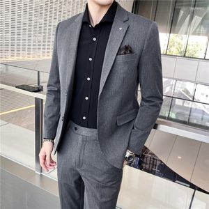 Abiti da uomo Versione coreana di Fashion Slim (pantaloni blazer) Blazer casual Tinta unita Abito da sposa da sposo bello Completo da due pezzi