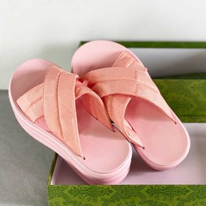 Women Designer Platform Sandals Rubber Slides Slides Dress Wedges Sandal Beach Slippers Luxury Shoe Size 35-45 مع Box Bag NO458