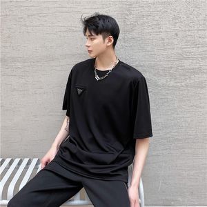 メンズTシャツ半袖Tシャツ夏の韓国バージョンファッションスタイルのソリッドカラーすべてのトップ