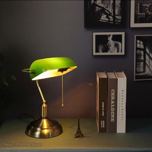 Bordslampor American Retro Bank Lamp High Quality Luxury Villa Green Shade Desk Bedside Bedroom Study Eye Protection Fixture